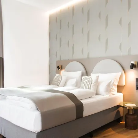 Guestified Barbarossa Hotel 3*