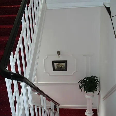 Guestified Barbarossa Hotel Ratingen