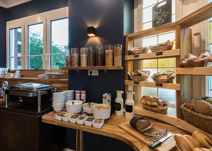 מלון Guestified Barbarossa 3*